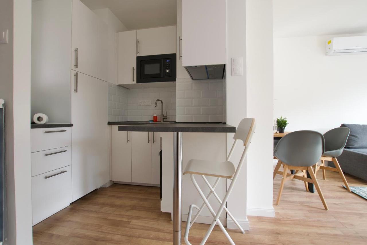 Standard Apartment By Hi5 - Dessewffy 37 Suites Budapest Exterior photo