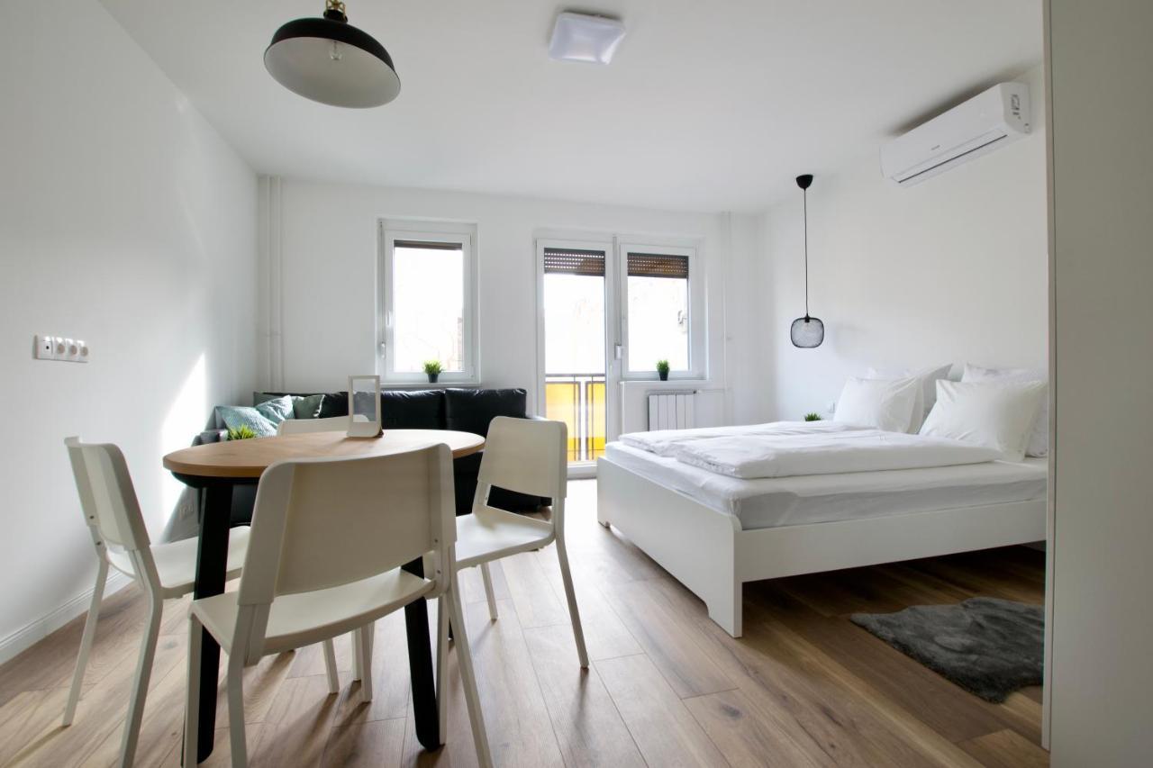 Standard Apartment By Hi5 - Dessewffy 37 Suites Budapest Exterior photo